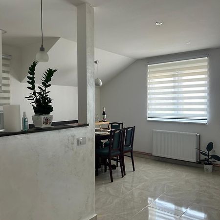 Apartman Diamond Lux Surcin Экстерьер фото
