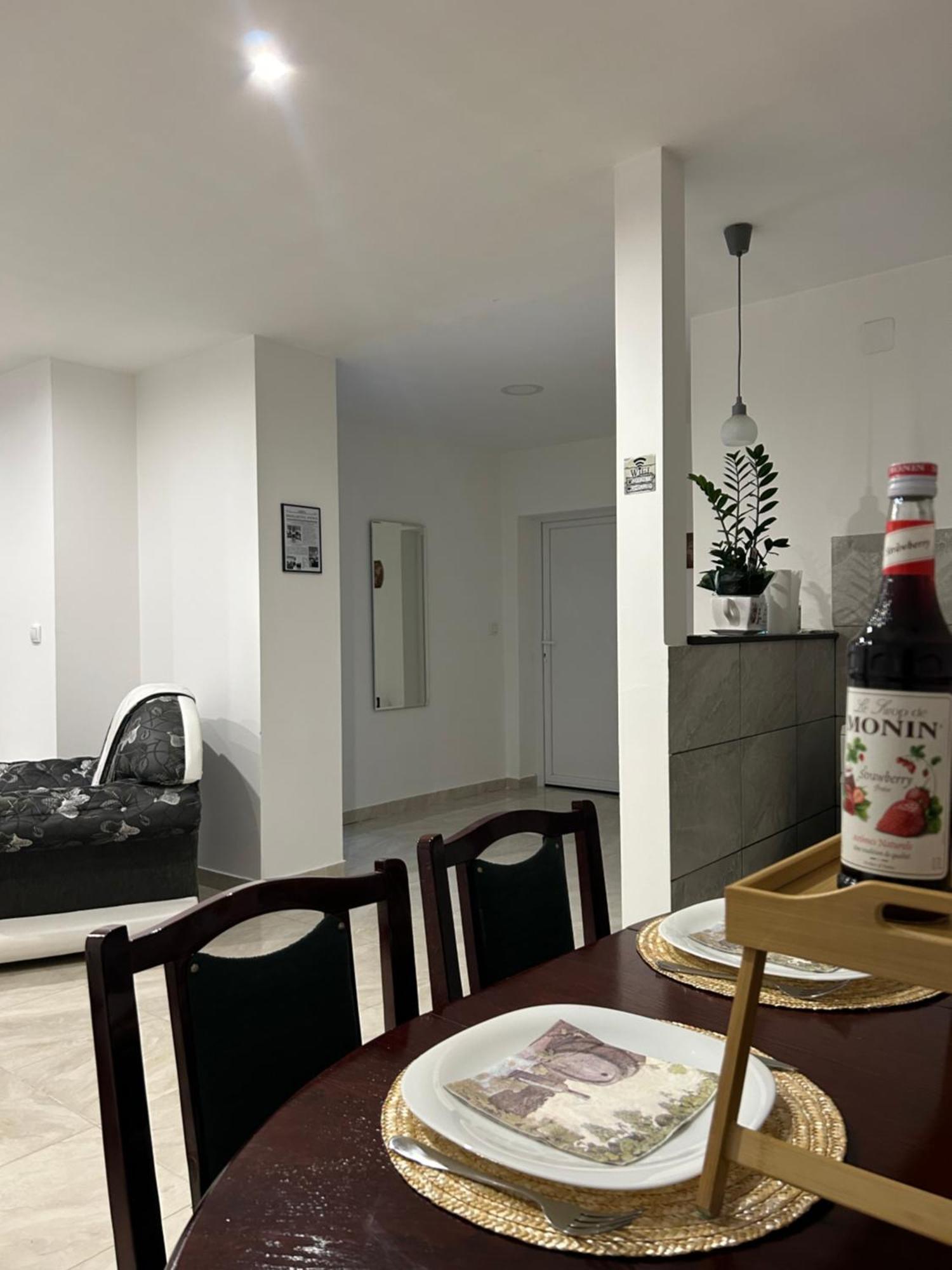Apartman Diamond Lux Surcin Экстерьер фото